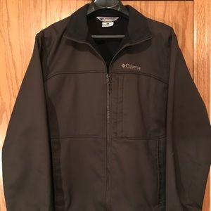 Mens Large Columbia Shell Jacket!